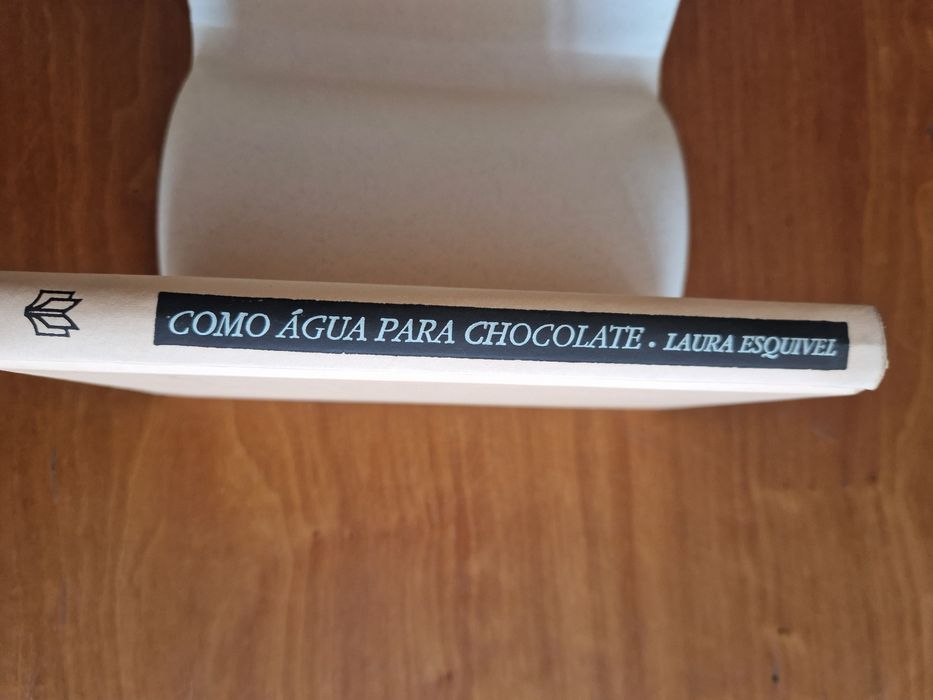 Romance "Como Água Para Chocolate", de Laura Esquível