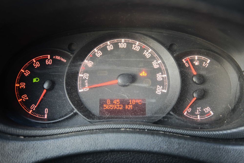 Продам евакуатор Opel Movano