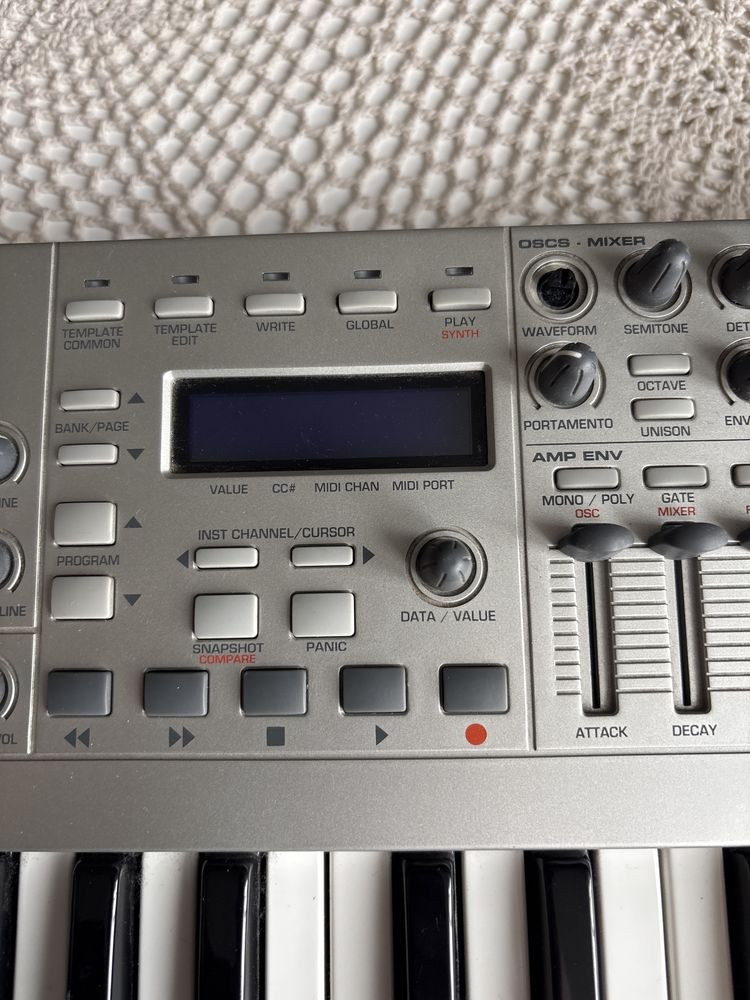SYNTEZATOR Novation X-Station 49