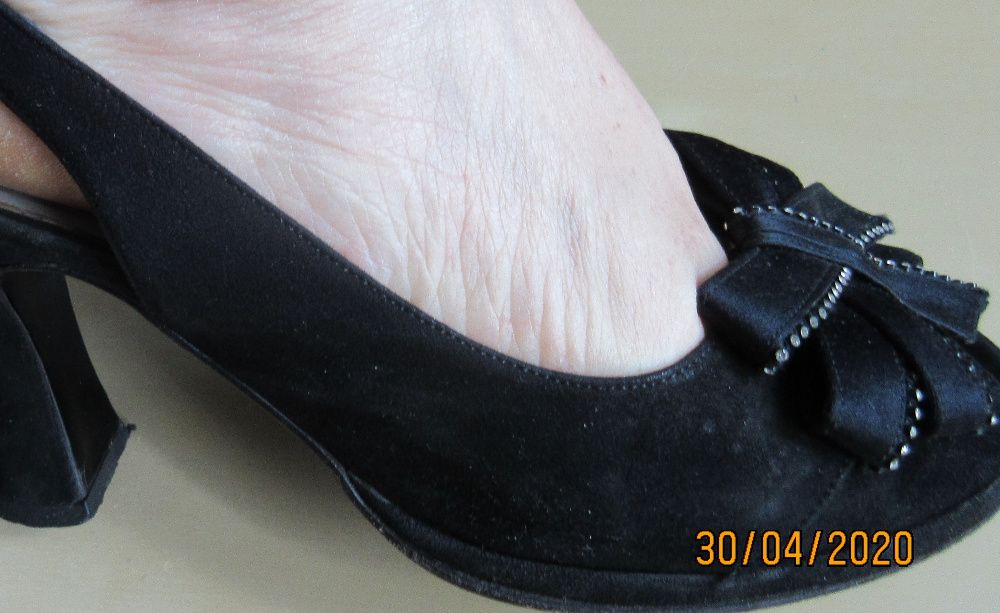 Buty zamszowe włoskie 37