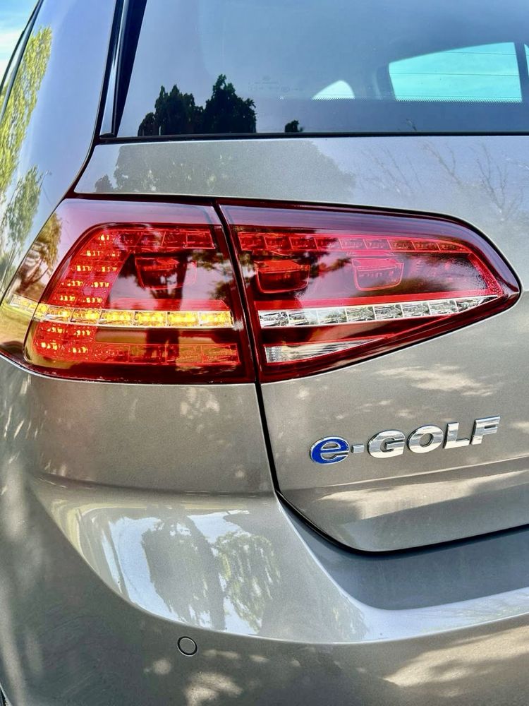 VW E -GOLF 2016 Электро