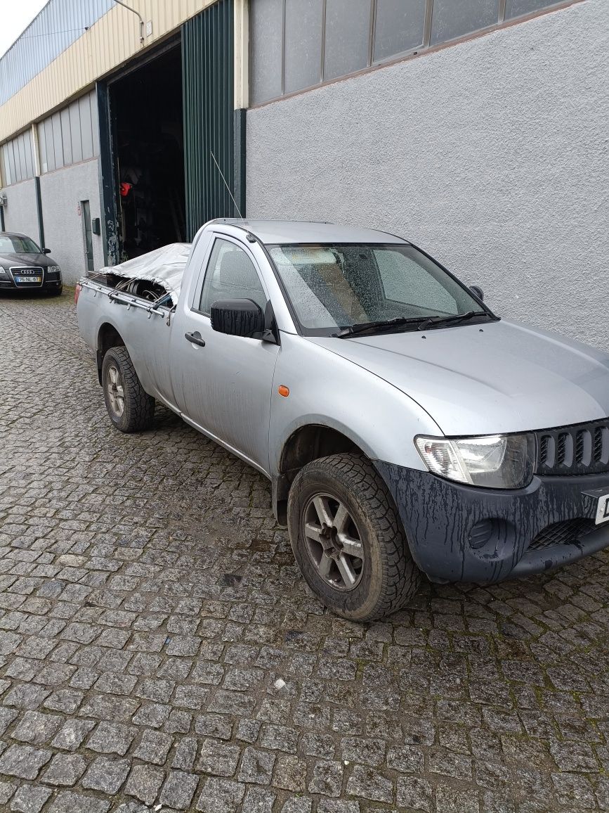 Mitsubishi l200 4x4  2007