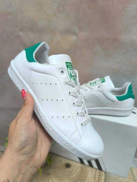 Sapatilhas disponíveis do 36 ao 41 várias cores