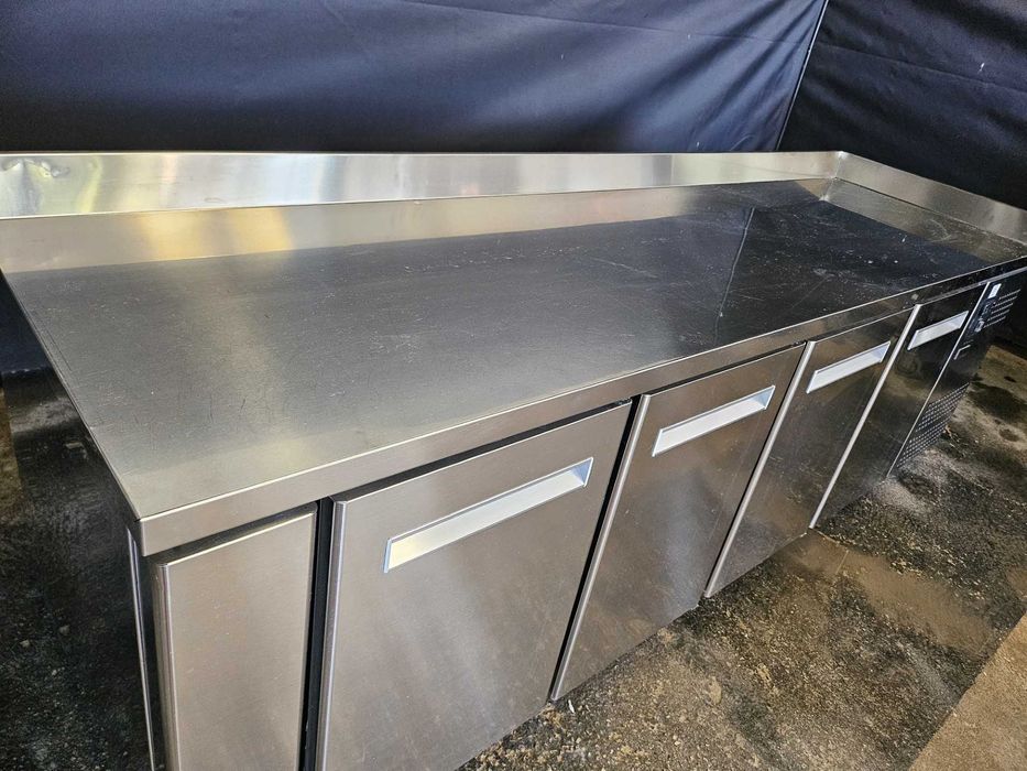 Bancada refrigerada em inox