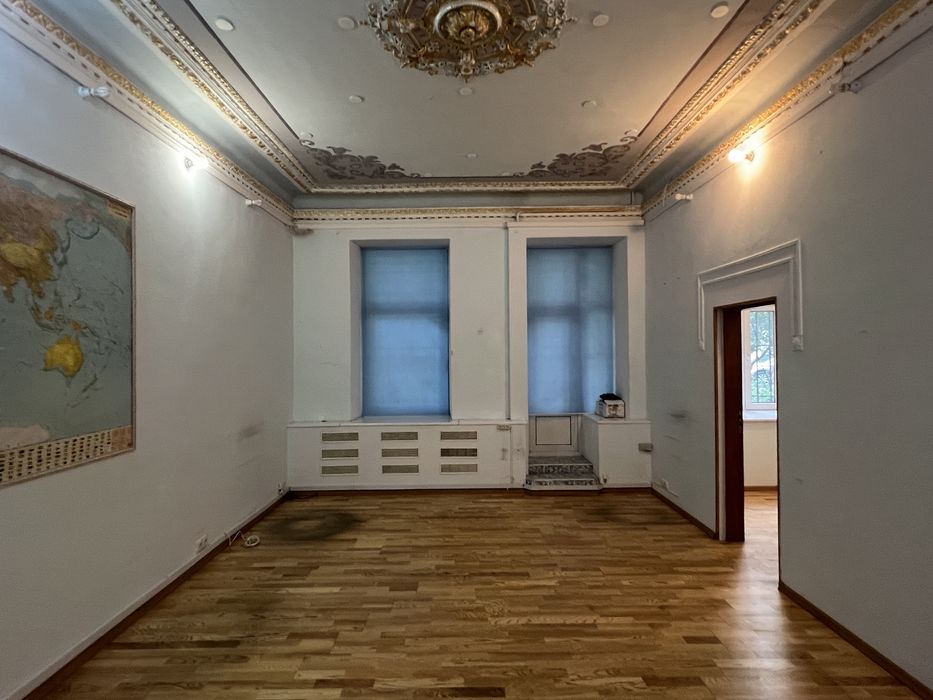 Здам офіс, 1 поверх, фасад, Предславинська 24, метро Палац Україна