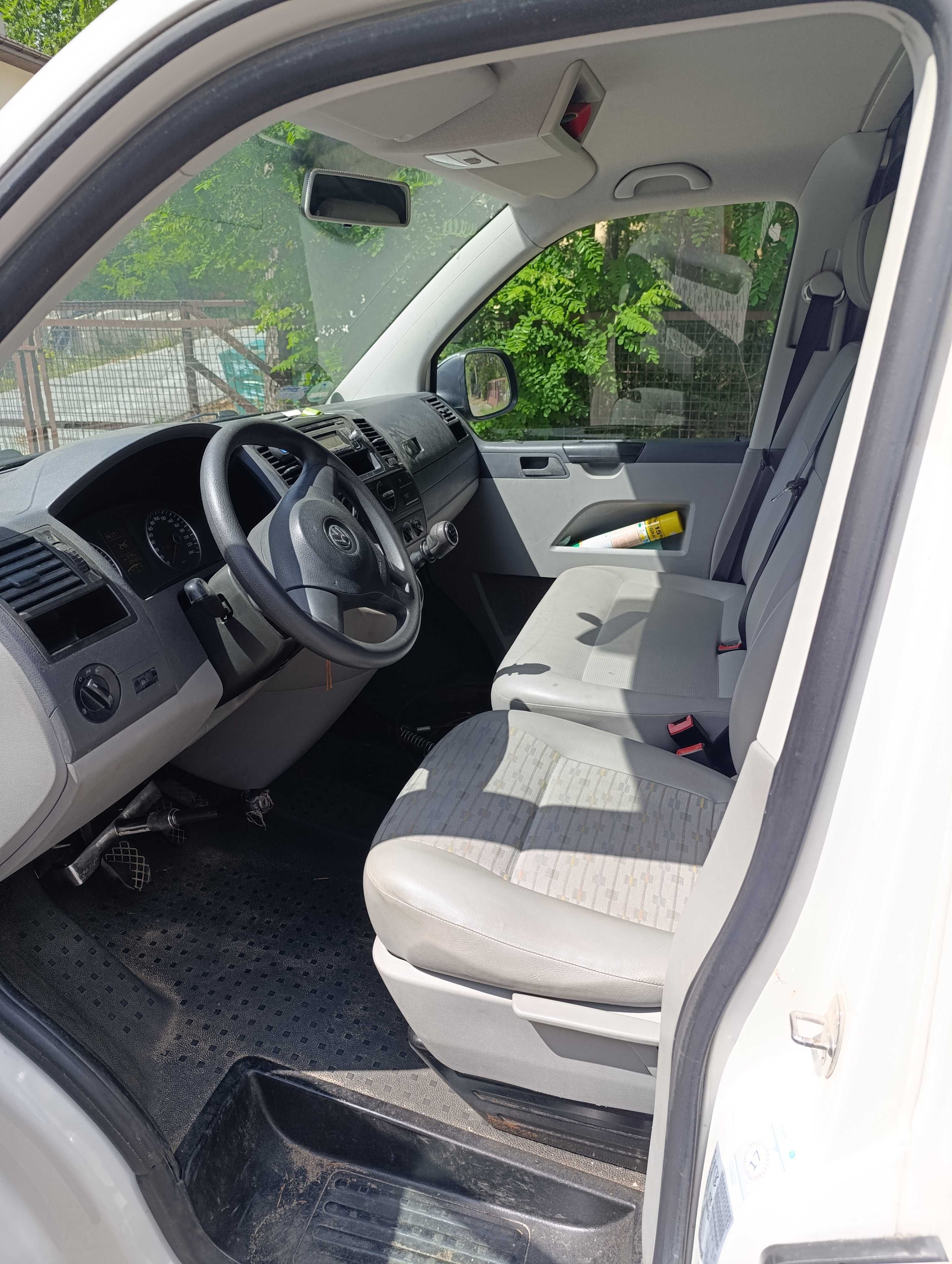Volkswagen Transporter T5, 2010 r., 2.0