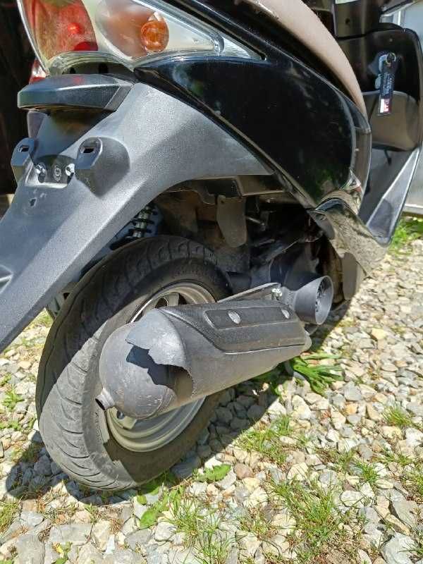 Продам скутер Honda Dio af68