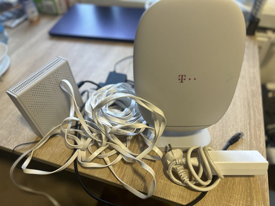 Router T-Mobile + modem światłowodowy / zestaw internetowy