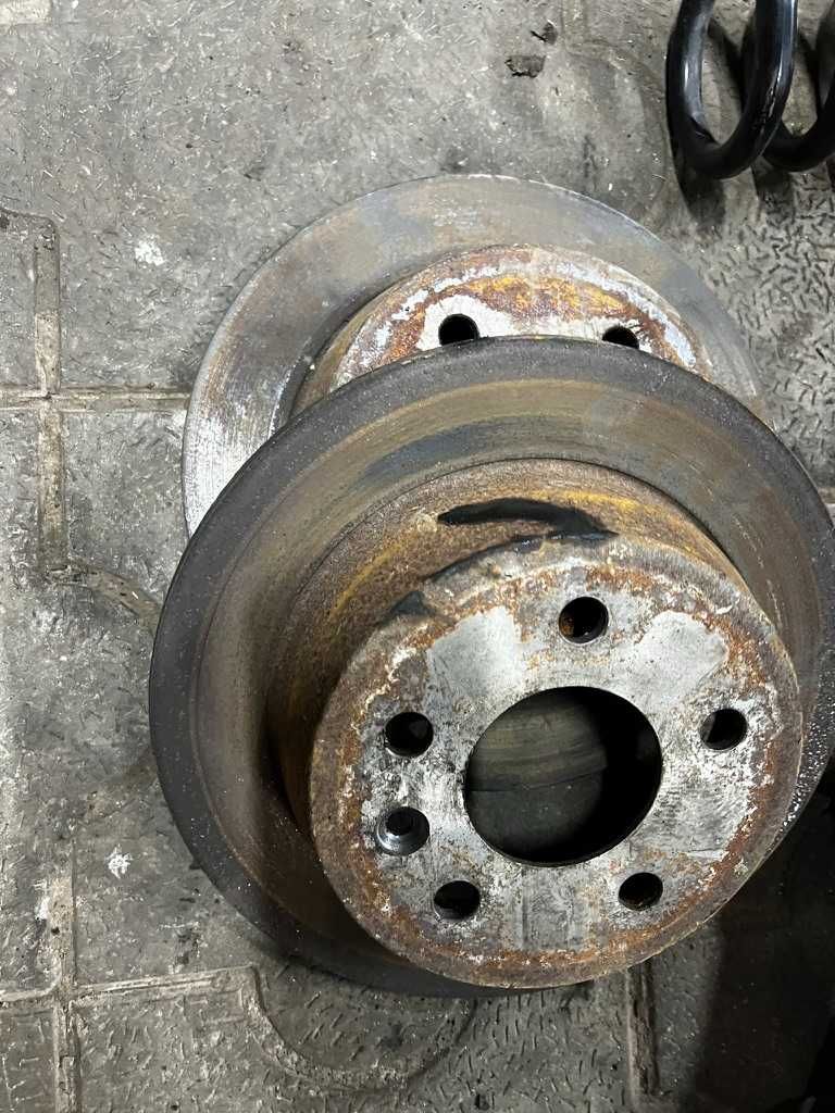Диски гальмівні задні Мерседес Віто 638 відмінний стан