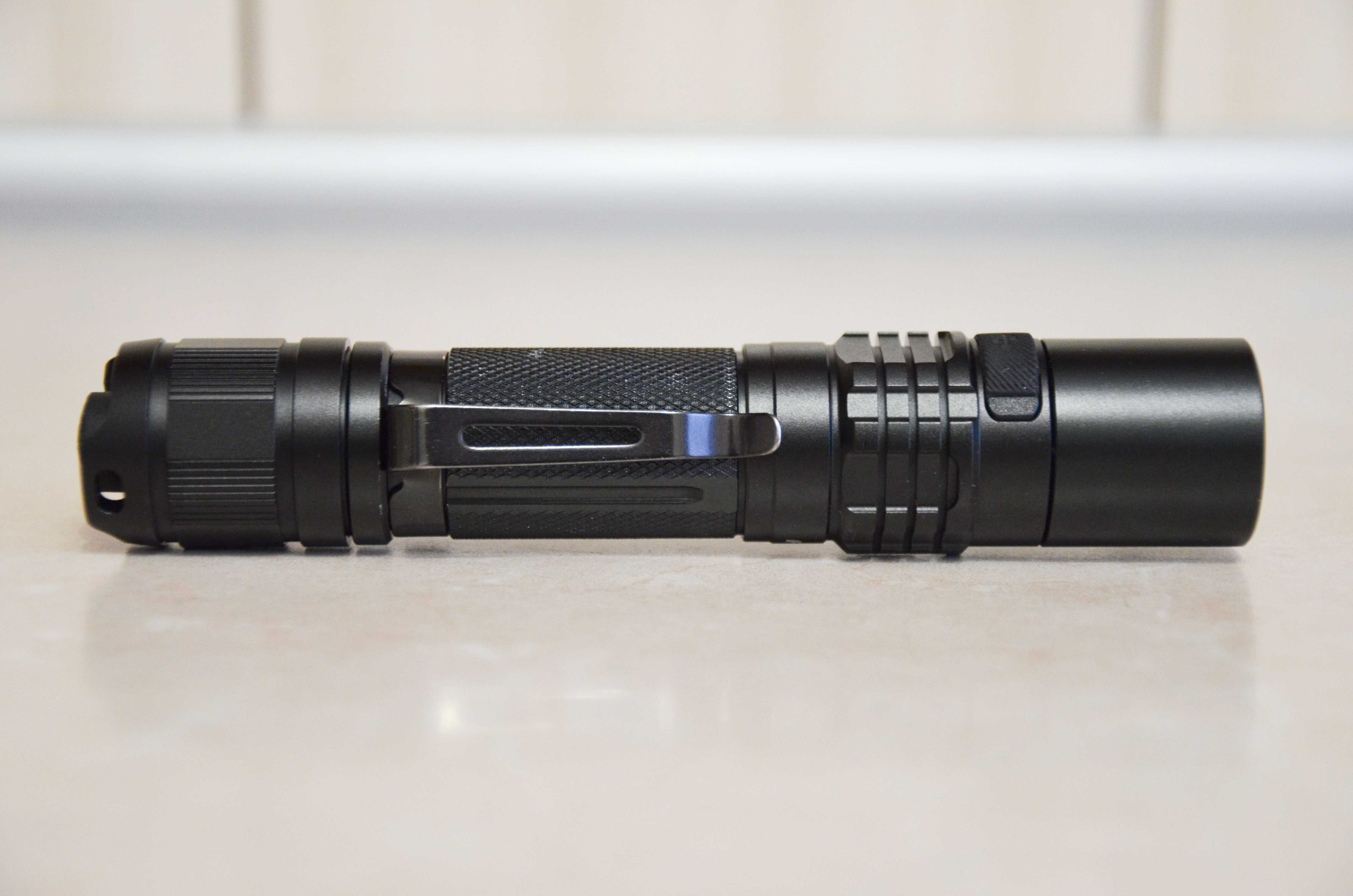 Ліхтар Fenix ​​UC35 V2.0 (Cree XP-L HI V3, 1000 люмен, 6 режимів)