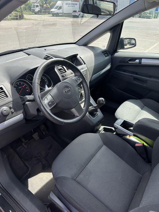 Opel zafira 2006