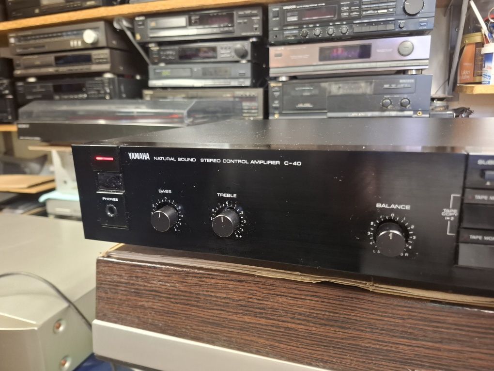 Przedwzmacniacz Yamaha C-40