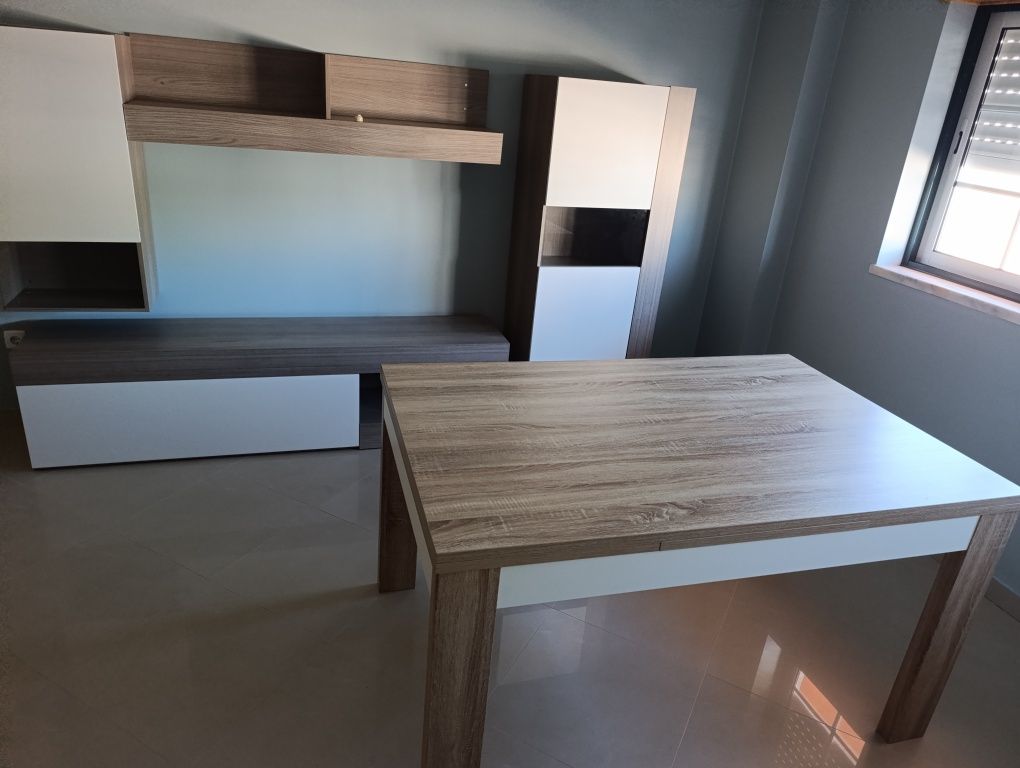 Aparador mais mesa de sala