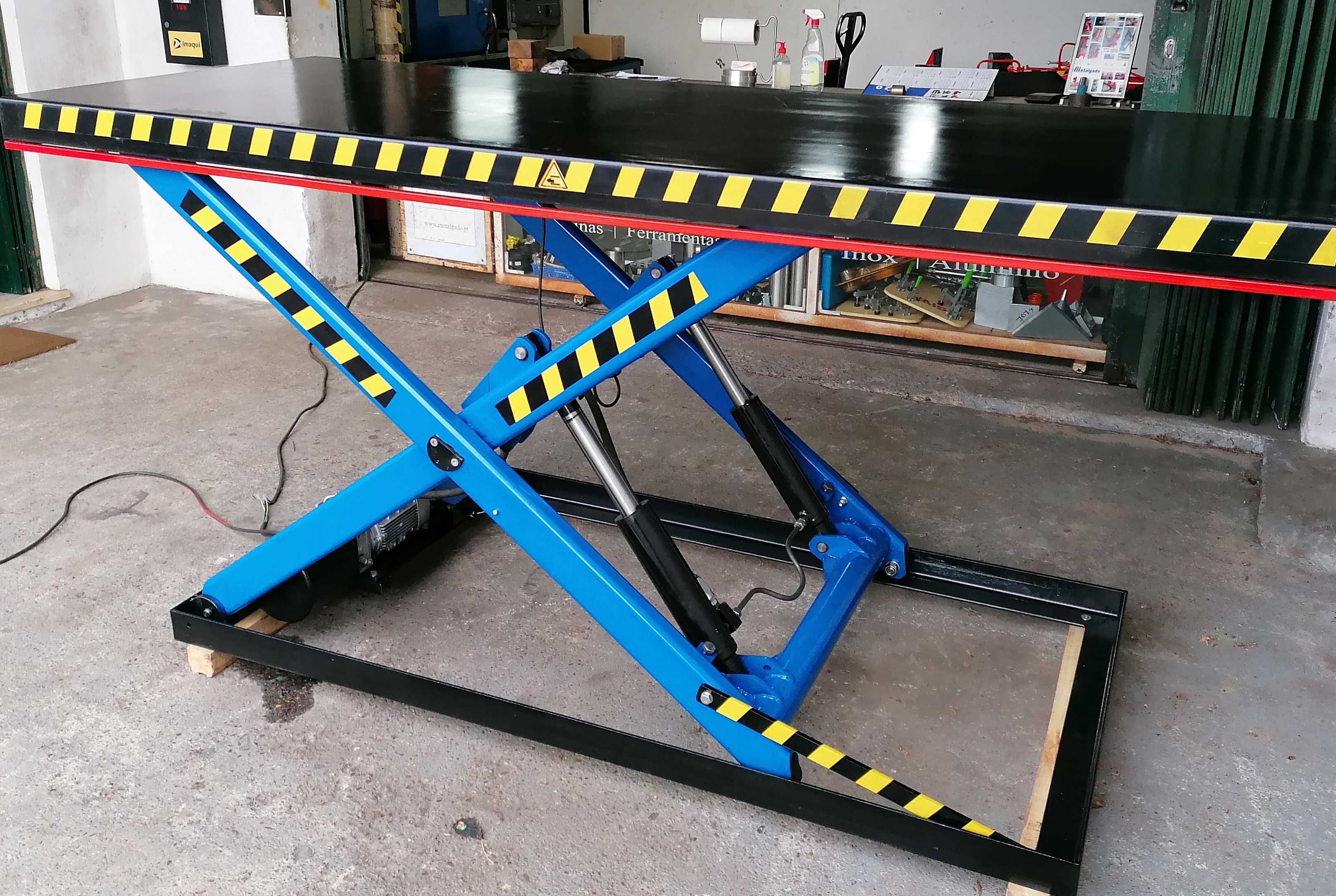 Plataforma elevatória 3Ton.
