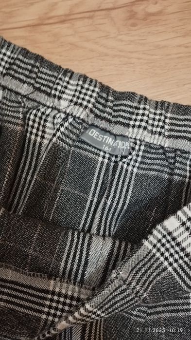 Spódnica w krate rozkloszowana elegancka