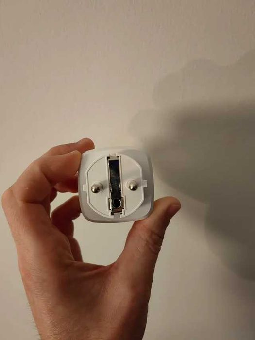 Tomada Inteligente Tuya (mede energia)