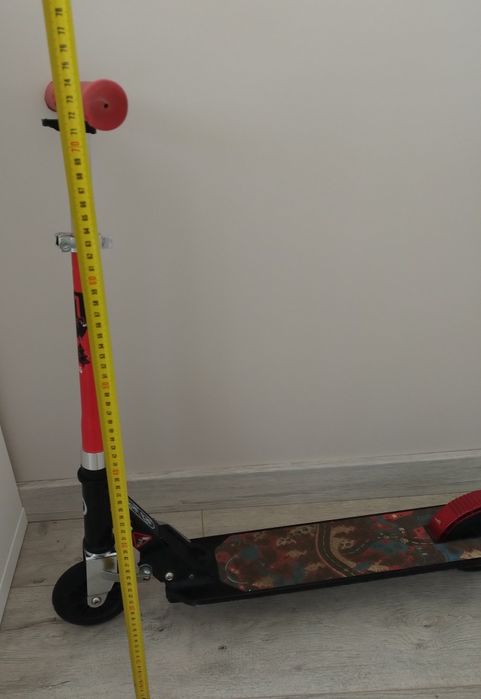 Hulajnoga oxelo mid 1 z Decathlonu