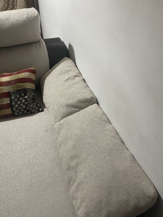 Sofá com chaise longue