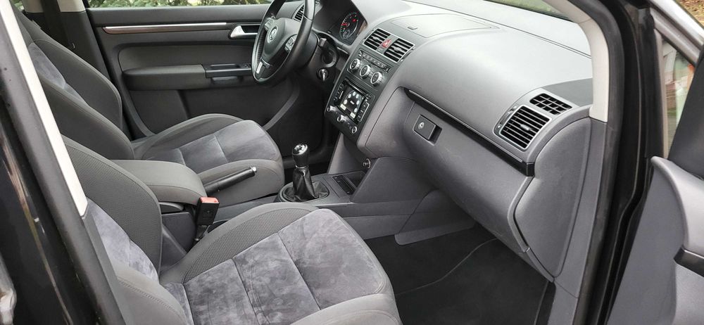 VW Touran 2.0Tdi 140ps Highline