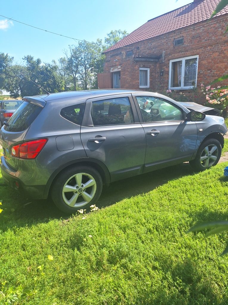 Nissan qashqai powypadkowy