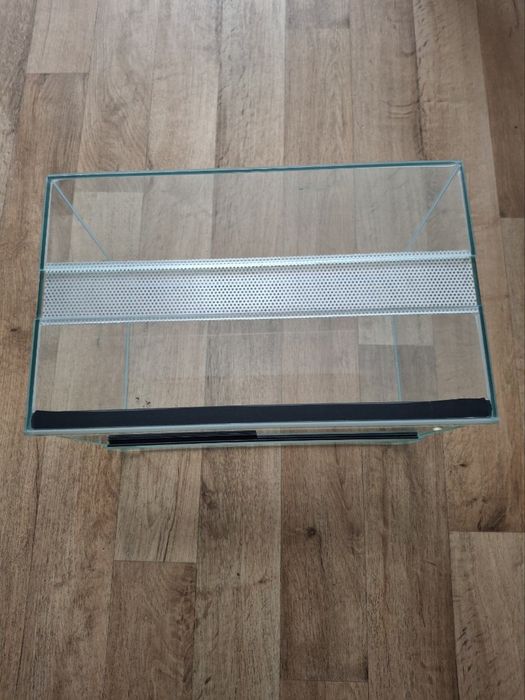 Sprzedam terrarium 40x25x30