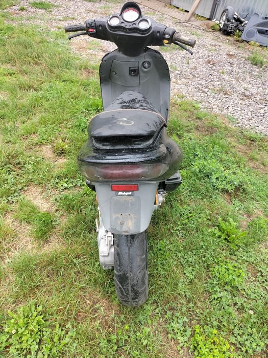 Malaguti F15 plastikiczacha,silnik,instalacja,licznik,siedzenie,liczni