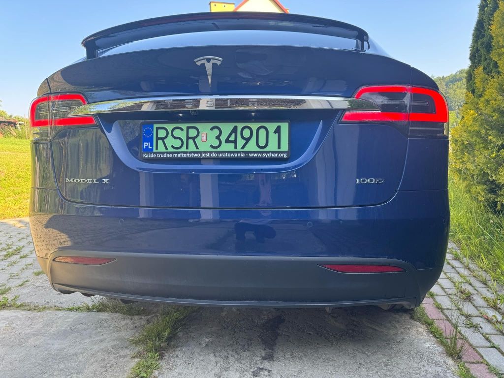 Tesla Model X 100D Long Range