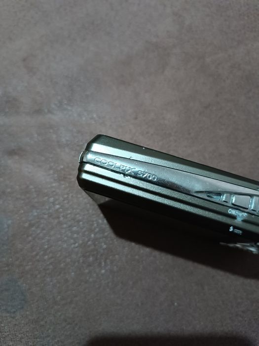 Фотоаппарат Nicon coolpix S700.