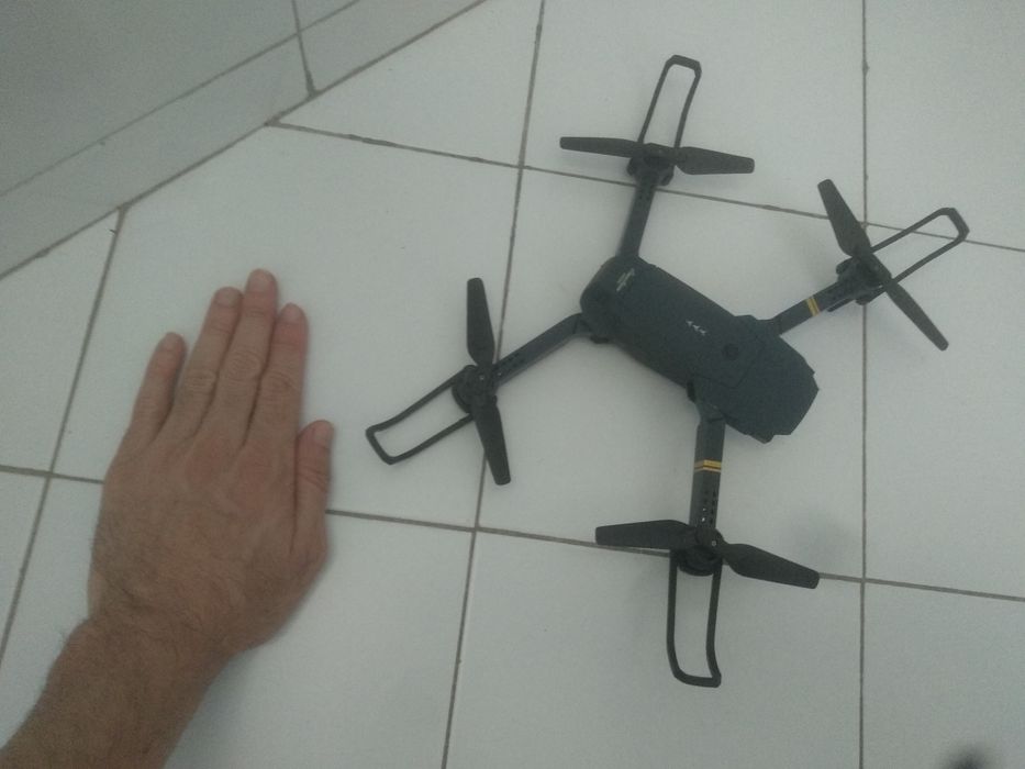 Drone Eachine E58 - kit completo