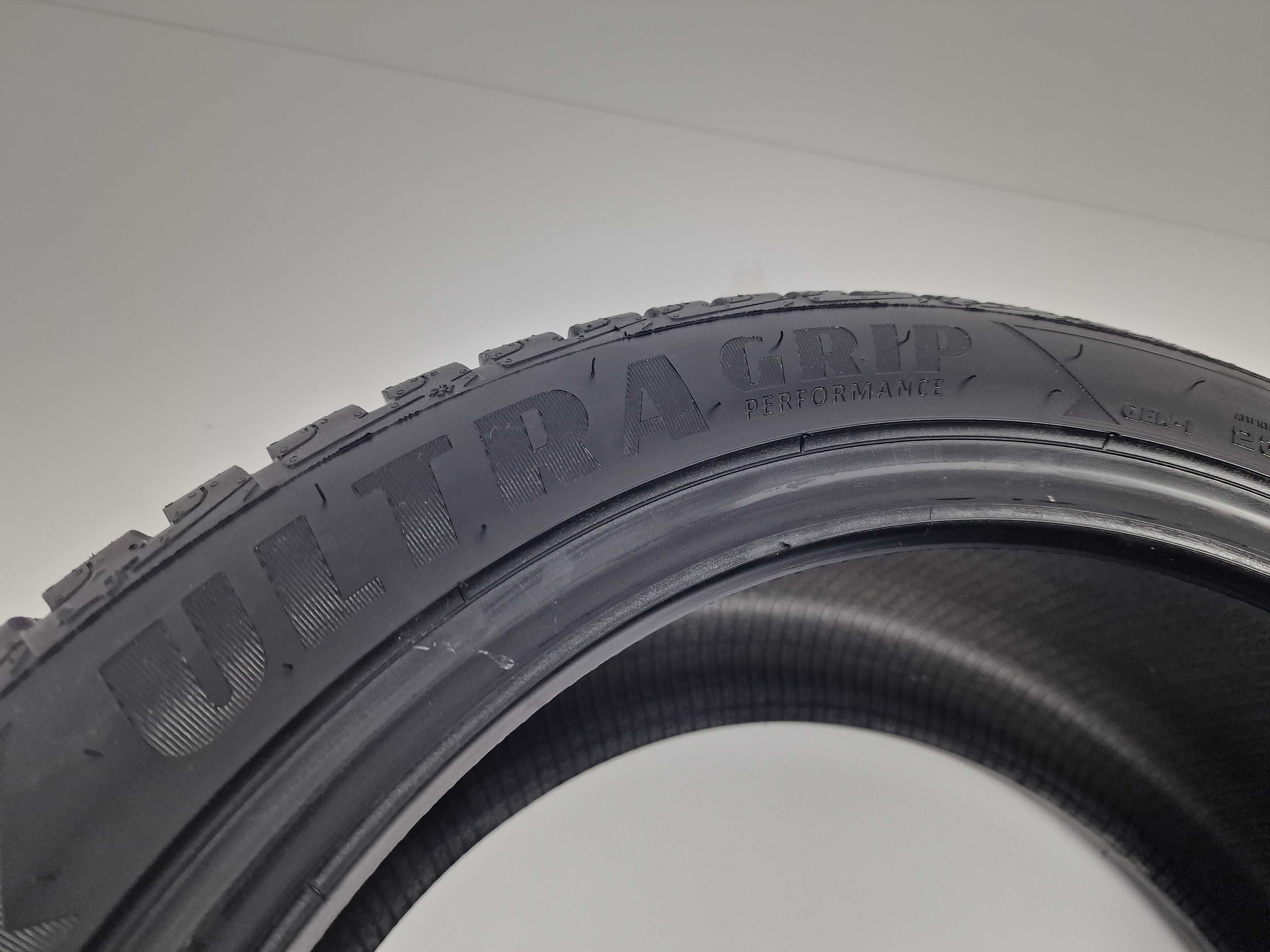 FABRYCZNIE NOWE Opony Goodyear Ultra Grip - 235/45/18