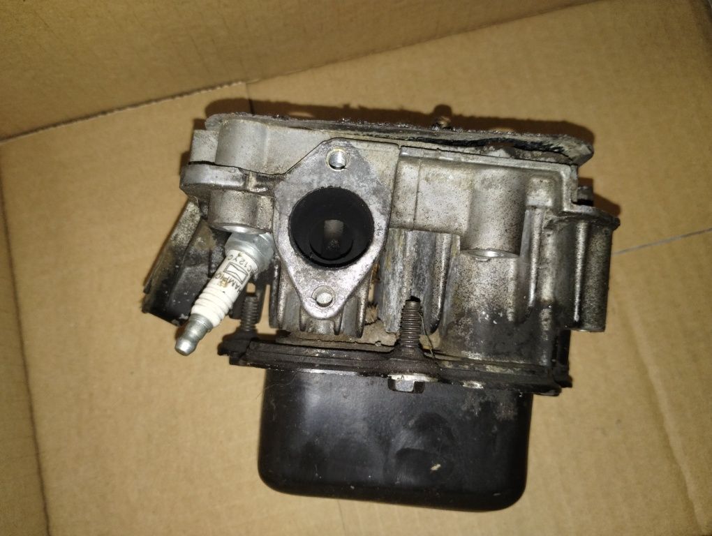 Głowica silnika Briggs Intek Edge 825 875
