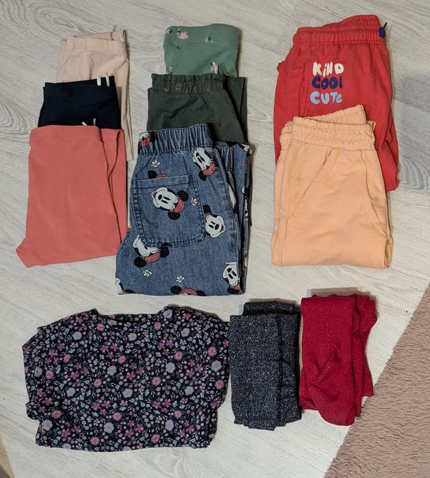 Ubrania dla dziewczynki Komplet spodni, legginsów i bluzeczka 122/134