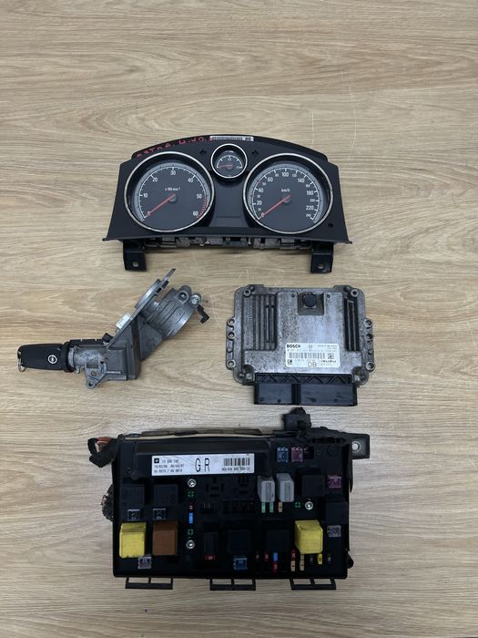 Zestaw startowy Opel Astra H 1.7 CDTI Isuzu