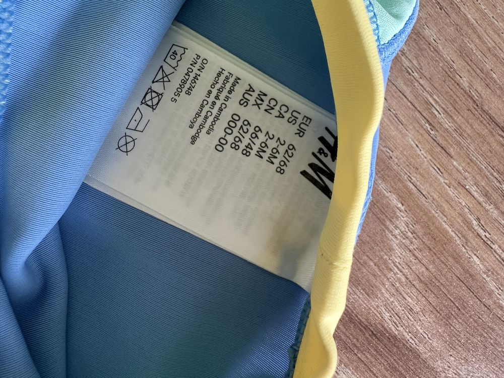Komplet niemowlęcy kąpielowy koszulka i spodenki h&m