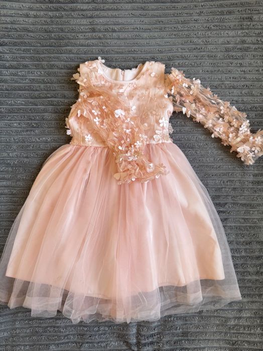 Святкова ніжна сукня для дівчинки 104