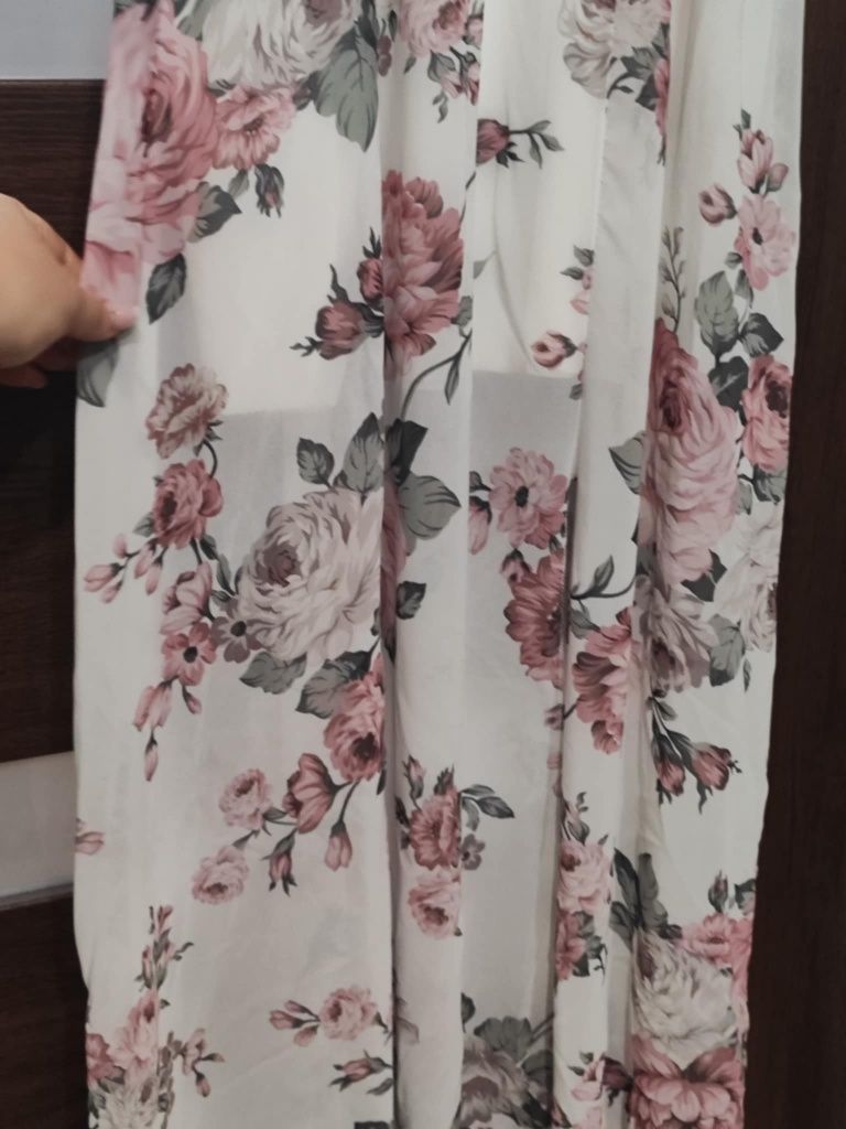 Suknia sukienka w kwiaty