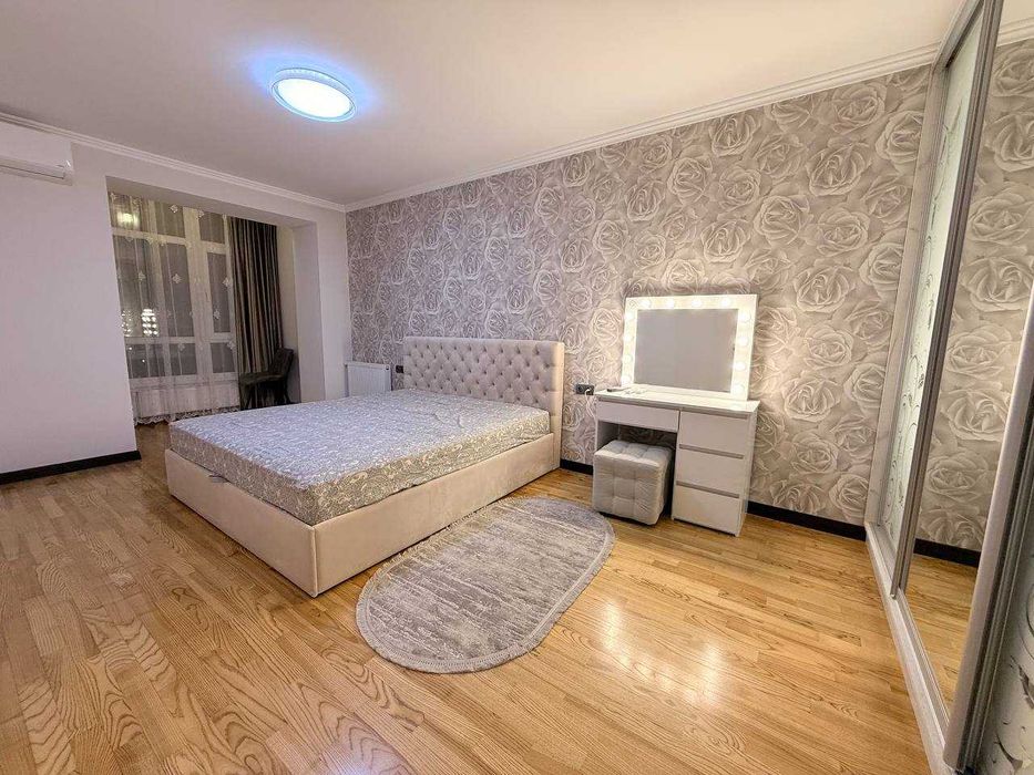 Кухня-студія +2 кімнати