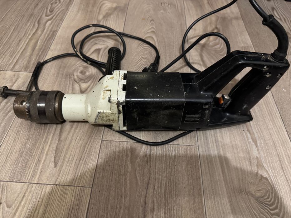 ИЭ1035, Мощная неубиваемая дрель. В отличном состоянии