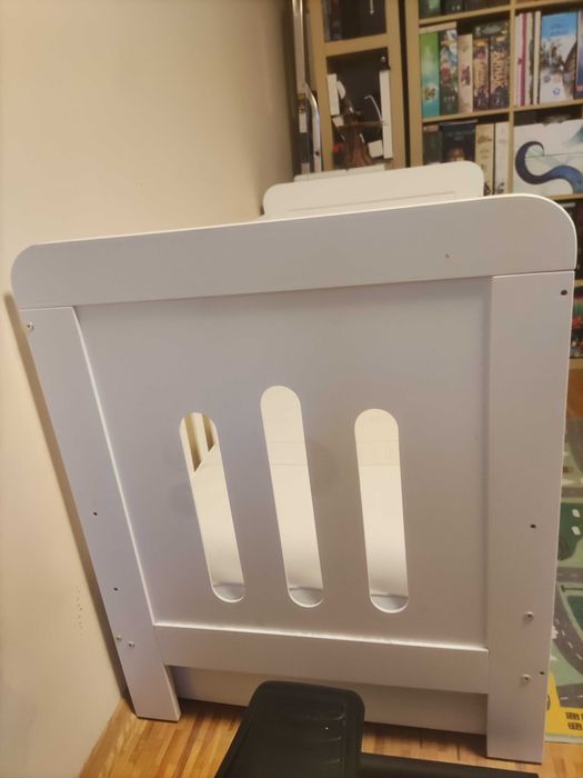 Łóżeczko dziecięce drewniane białe 140x70