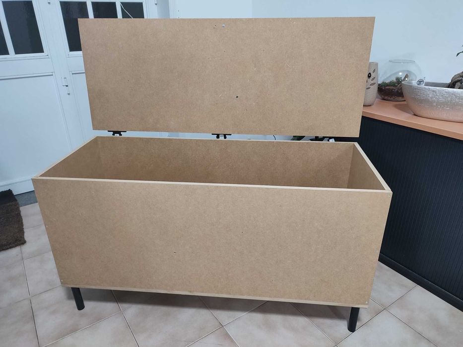 Vende-se Caixas e Baús personalizados