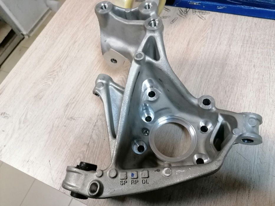 Задня права цапфа VW Atlas/Teramont 2018-2021