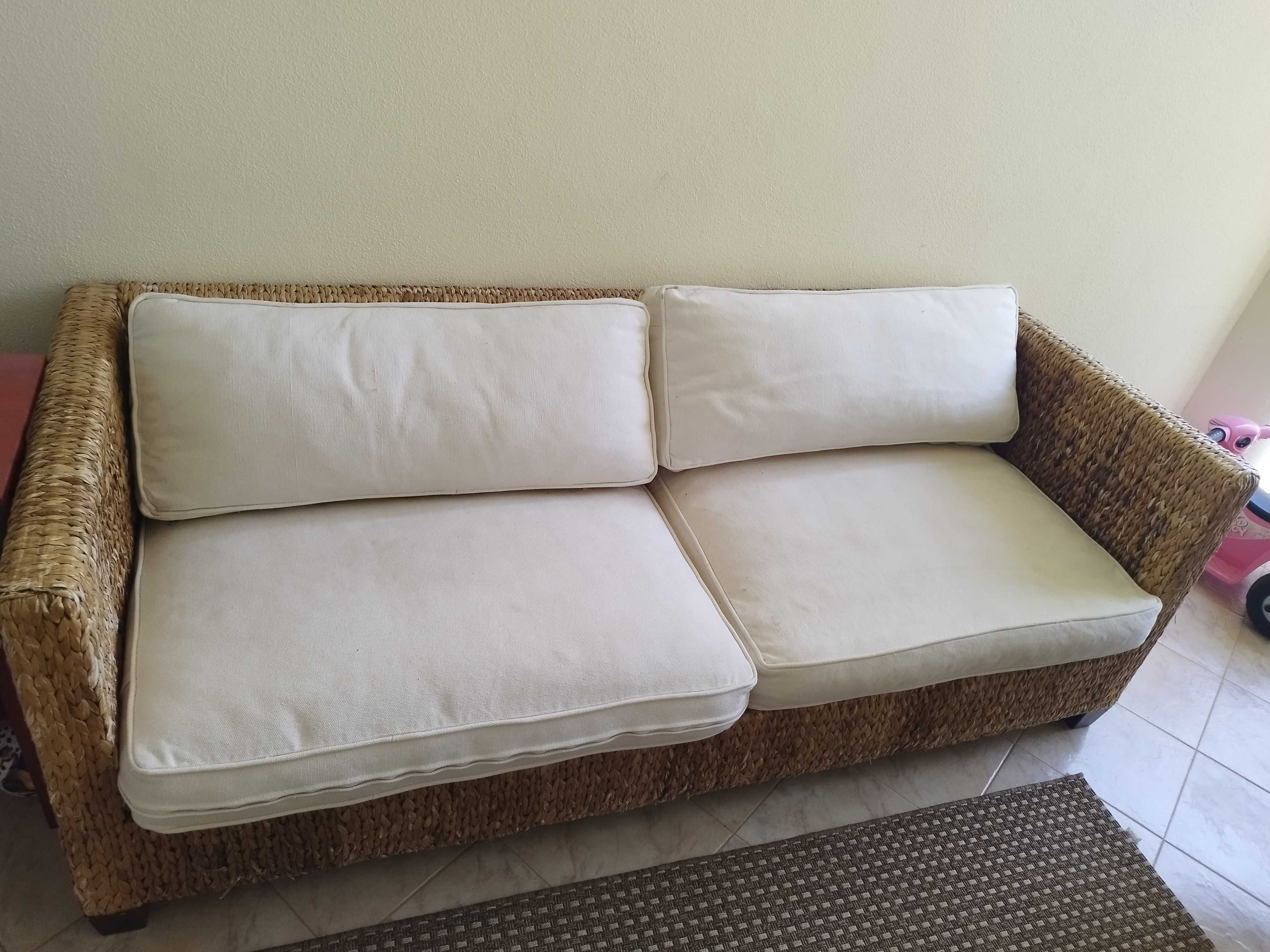Conjunto de sofás