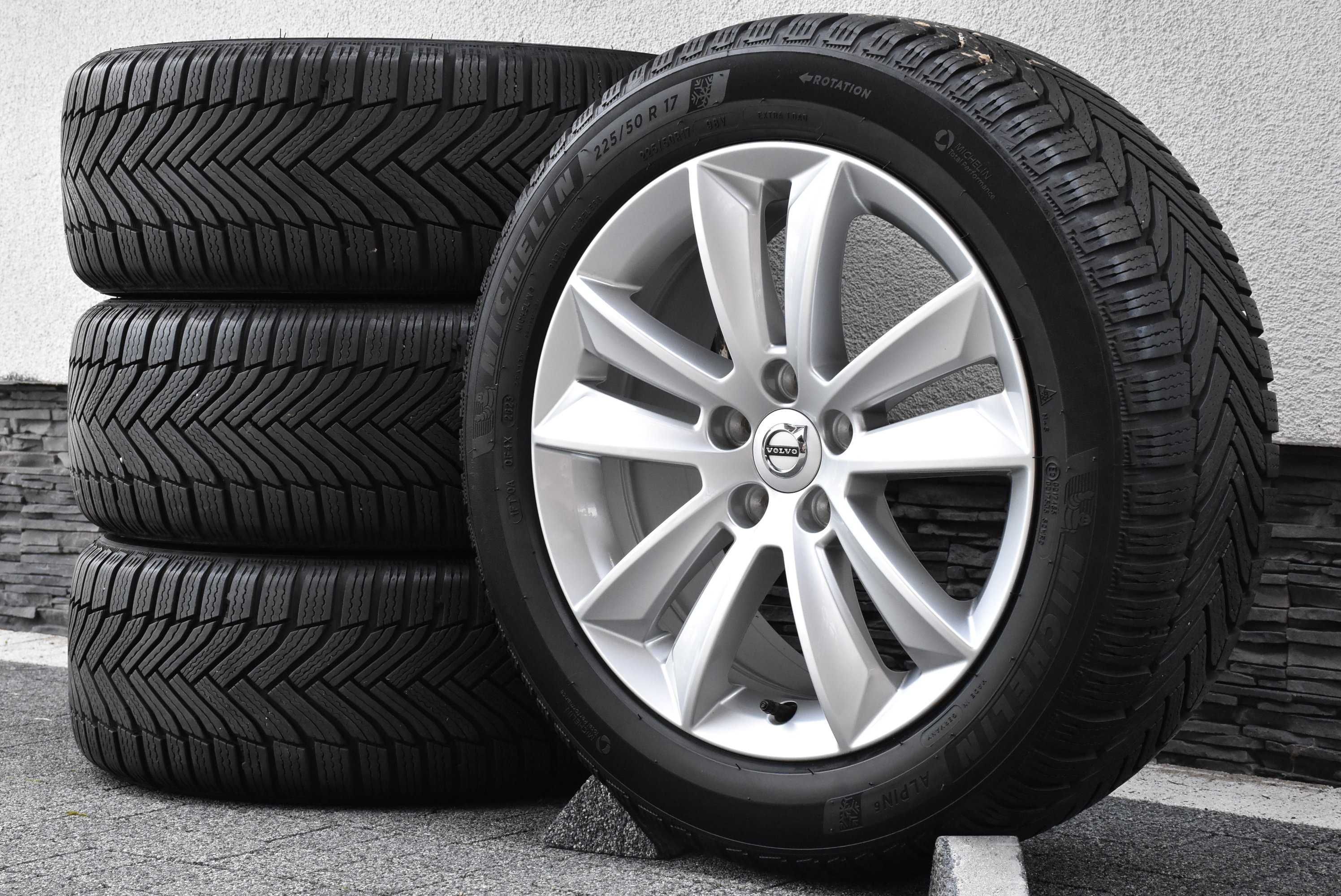 Koła zimowe OEM VOLVO S60 V60 17" Michelin 8mm 2023r