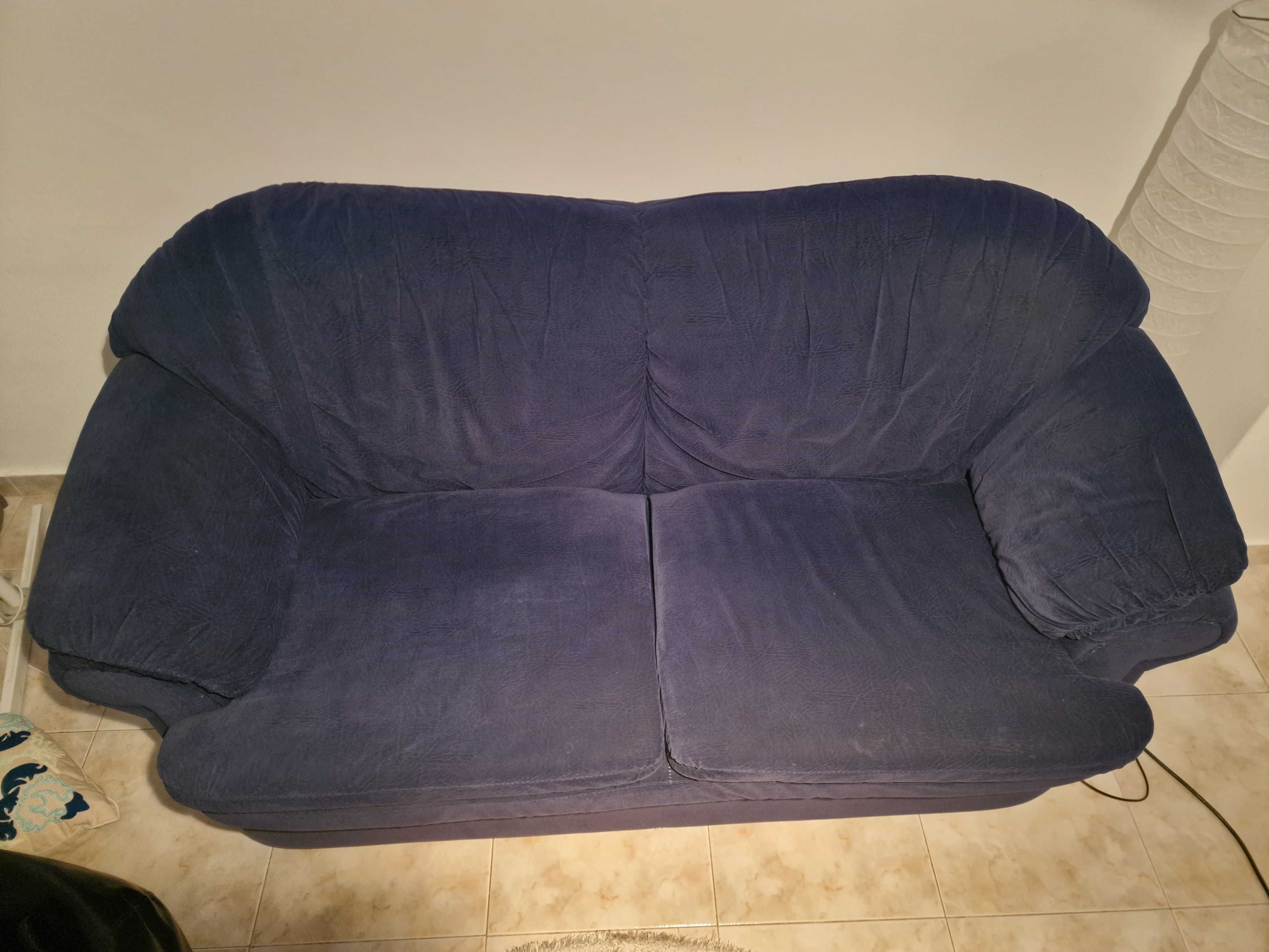 Sofá Azul, confortável