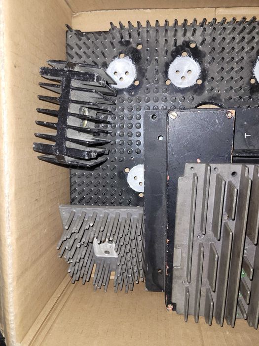 Радіатори охолодження алюмінієві для потужних транзисторів