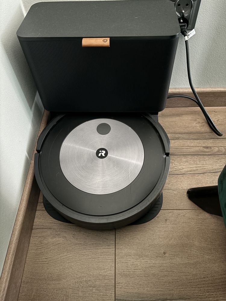 Irobot roomba j7+ clenbase malo uzywany, gwarancja, worki gratis