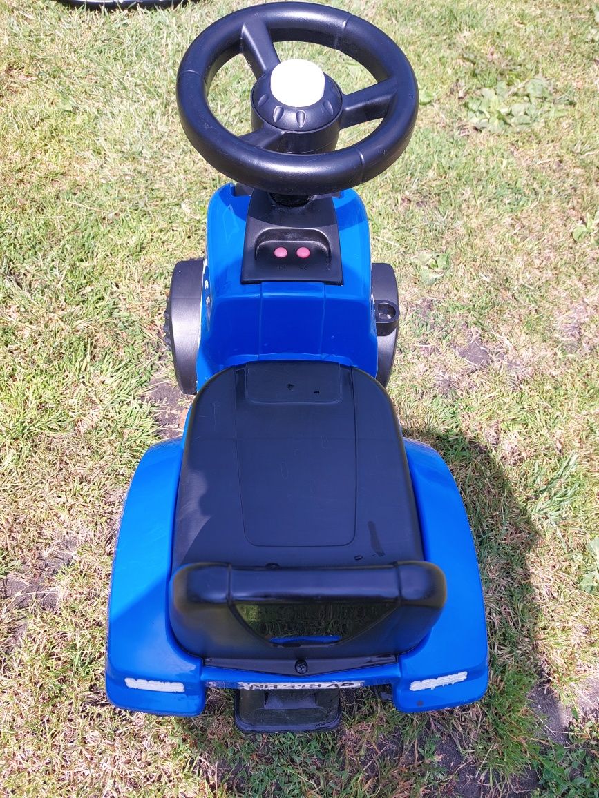 Jezdzik dla dziecka traktor