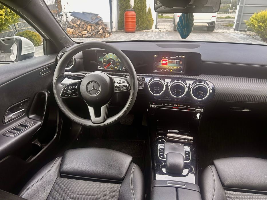 Piekny Mercedes A klasa Automat2018 r disel  podsufitka Black