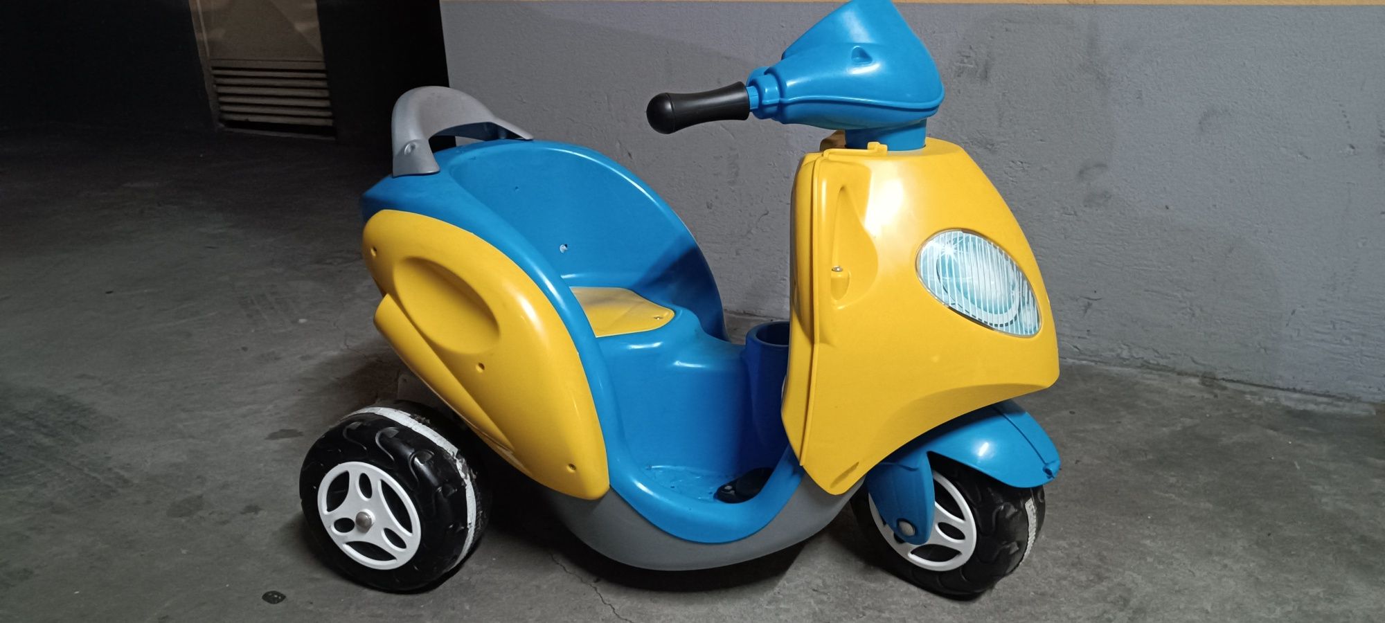 Mota electrica com carregador