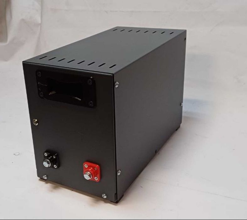 Батарея LiFePo4 2.8 кВт Зарядна станція